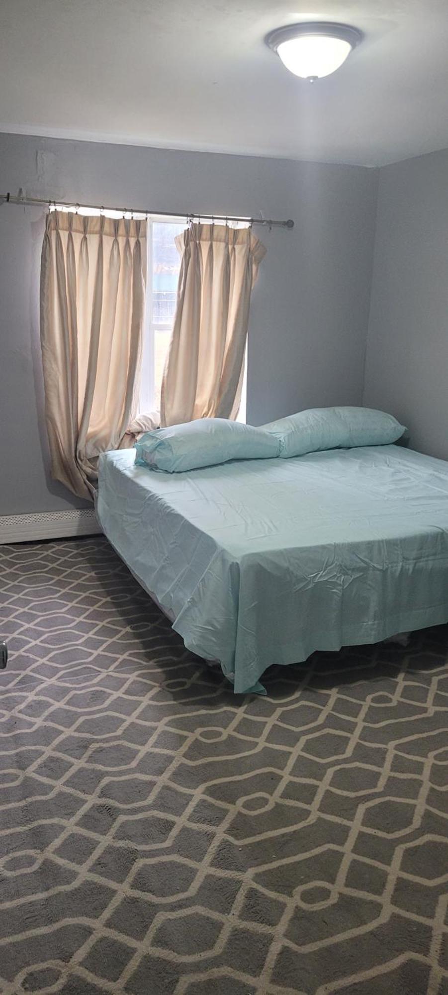 Room In A Beach House With King Size Bed In A Landlord Hosted Three Bedroom Apartment New York Eksteriør billede